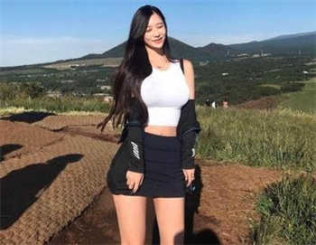 《被大佬圈养的金丝雀》