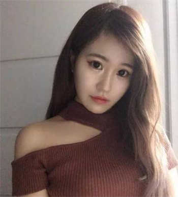 求一女的送披萨的片子