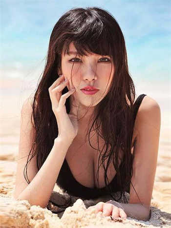 卡在洗衣机的室友