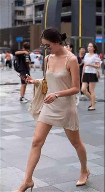 九王爷缠身纨绔小毒妃