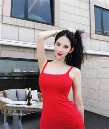 夏日的小公园的厕所里游戏