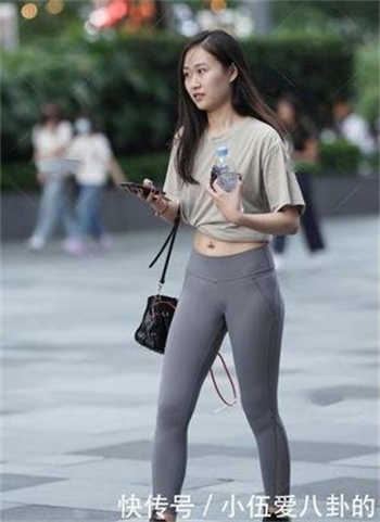 办公桌上的美味