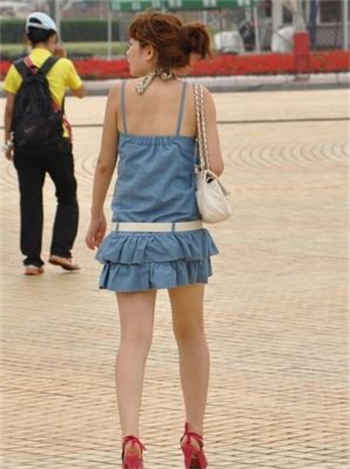 王清媛阿沁家境
