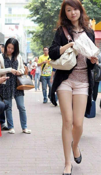 jlzzjlzz现在播放