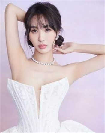 楼上的女人木鱼