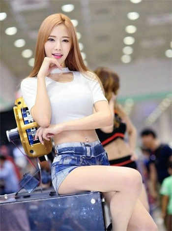 很露的汉服