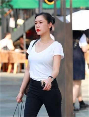 牛人迁入人才市场公厕