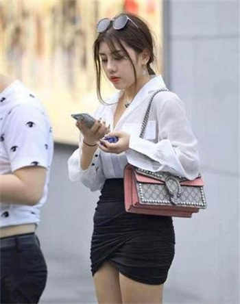 爱情公寓3美嘉抬腿