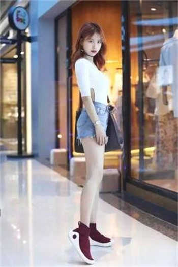 天妃左思思
